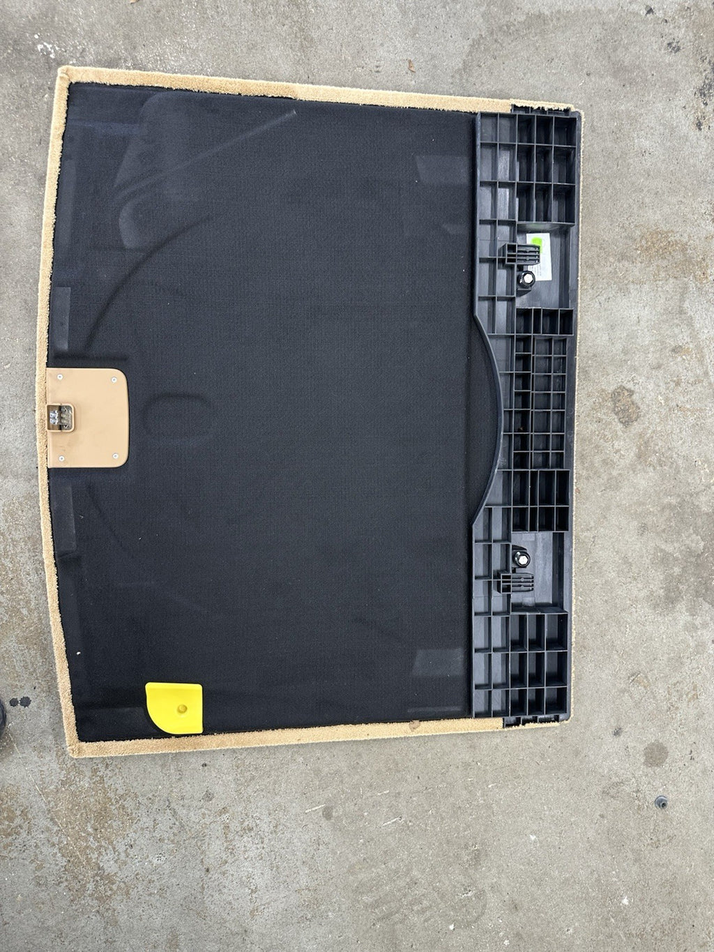 2004 Porsche Cayenne S Interior Back Deck Floor Cover Spare Tire Cover Tan