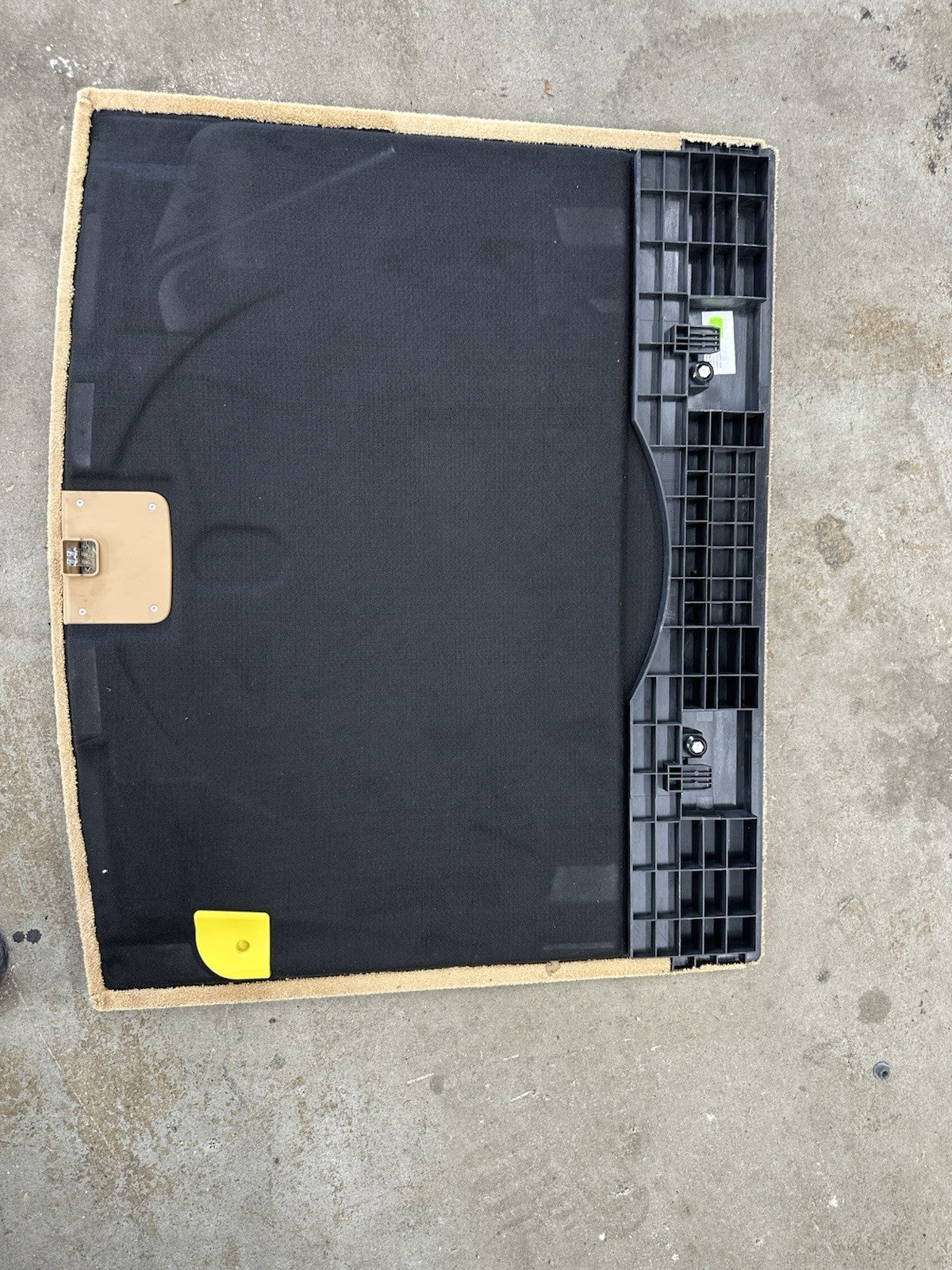 2004 Porsche Cayenne S Interior Back Deck Floor Cover Spare Tire Cover Tan