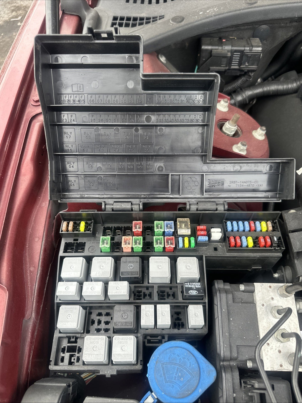 03-04 Jaguar S Type Front Engine Power Supply Fuse Junction Box Panel OEM