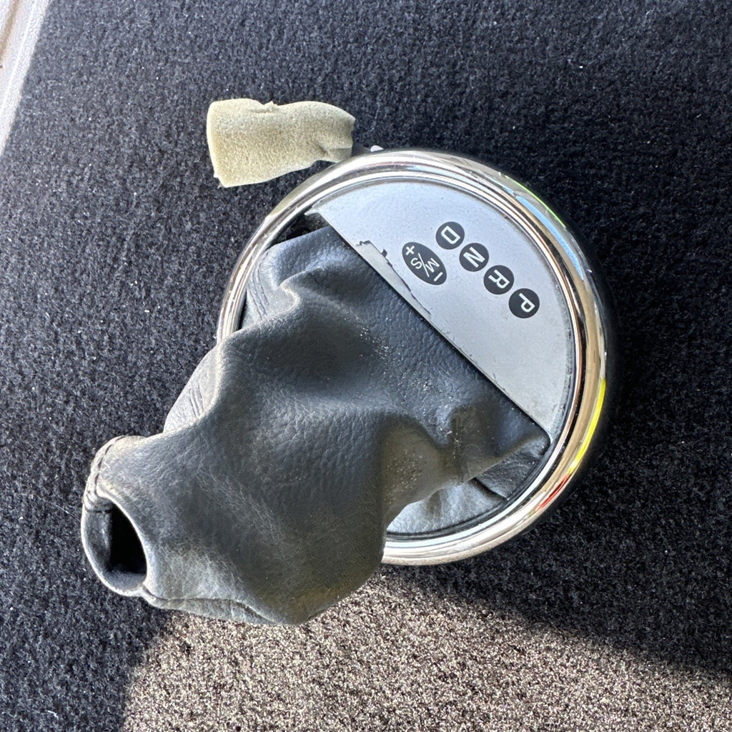 2008 MINI COOPER CONVERTIBLE R52 AT TRANSMISSION SHIFTER TRIM BEZEL W/ BOOT OEM