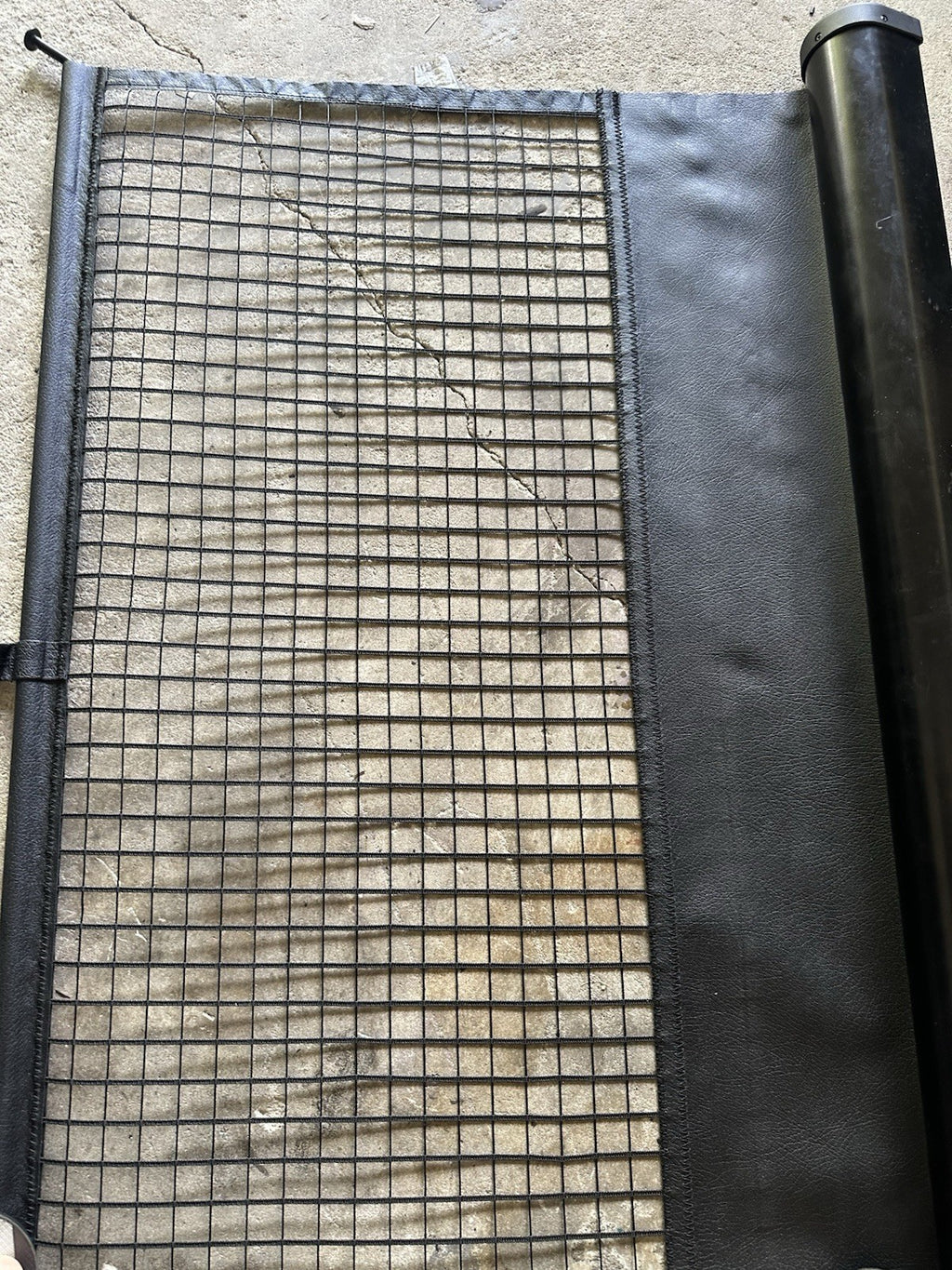 03-10 Porsche Cayenne Pull Up Net Partition Screen Assembly OEM 7L6861691D