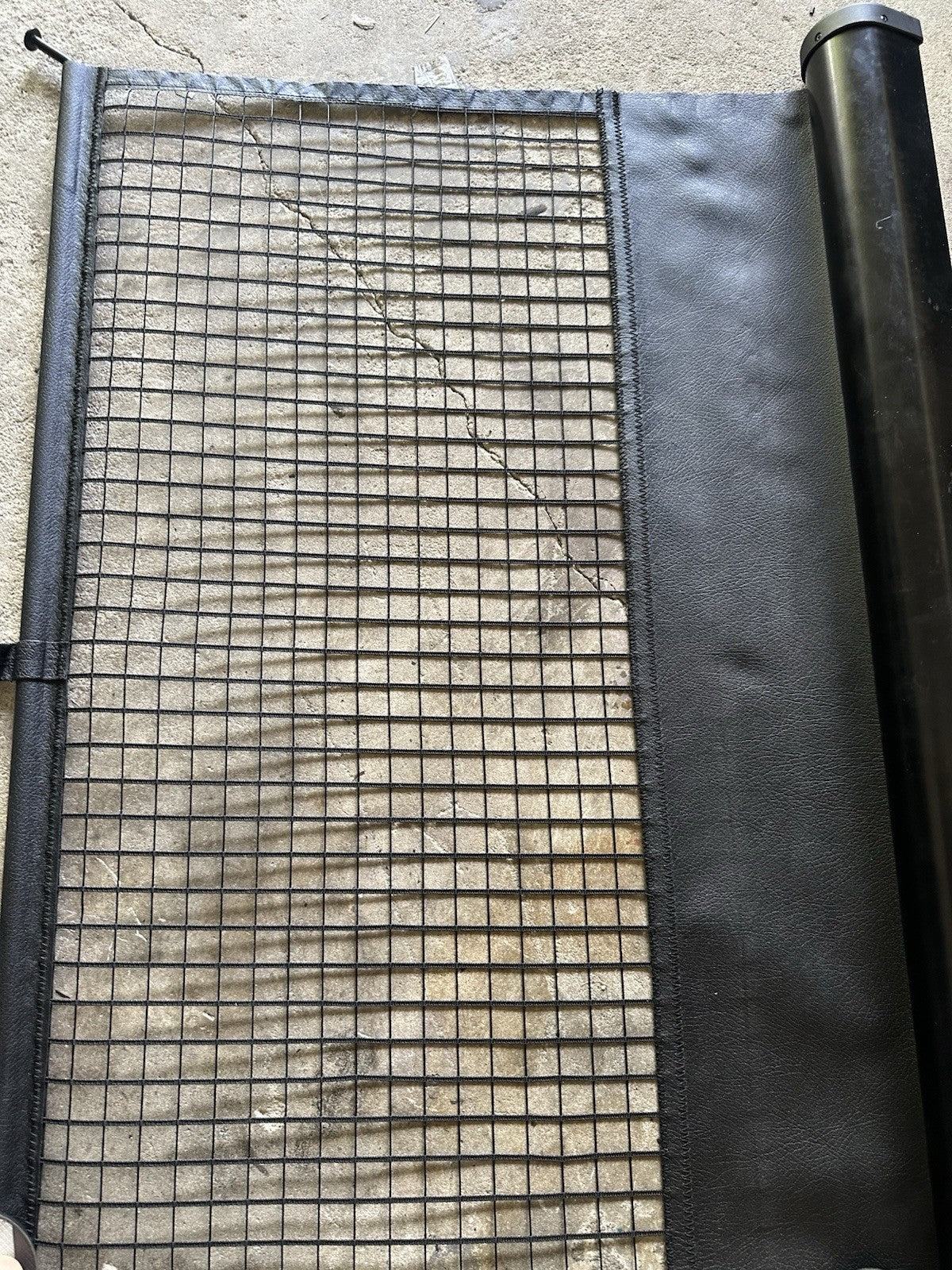 03-10 Porsche Cayenne Pull Up Net Partition Screen Assembly OEM 7L6861691D