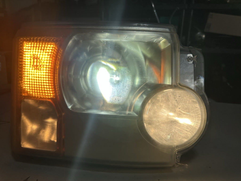 OEM 2006-2009 Land Rover LR3 4.4L Right Passenger Xenon Headlight Lamp Tested
