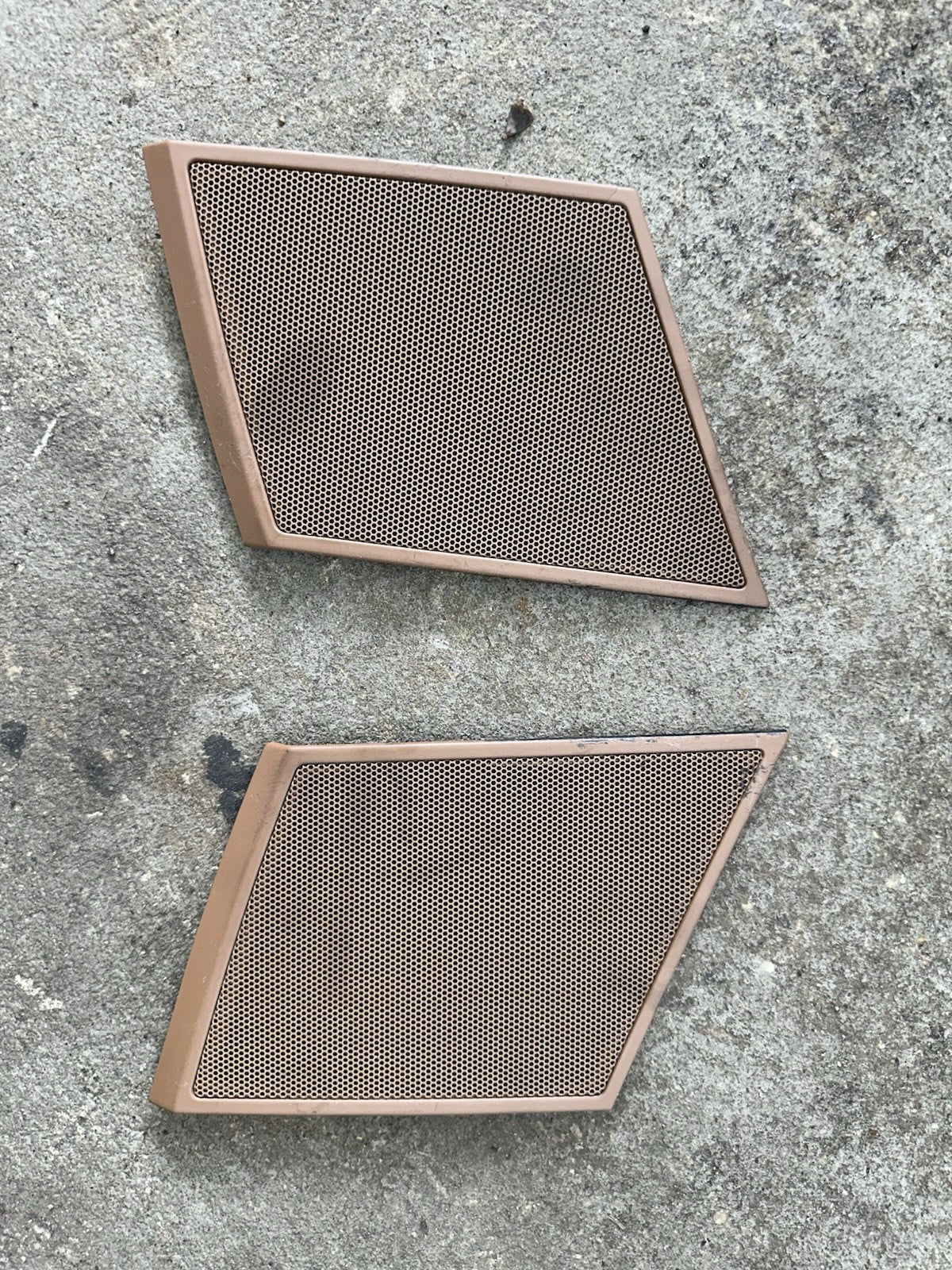 03-10 Porsche Cayenne 957 Pair Dash Speaker Grille Cover Trim Panel Beige OEM