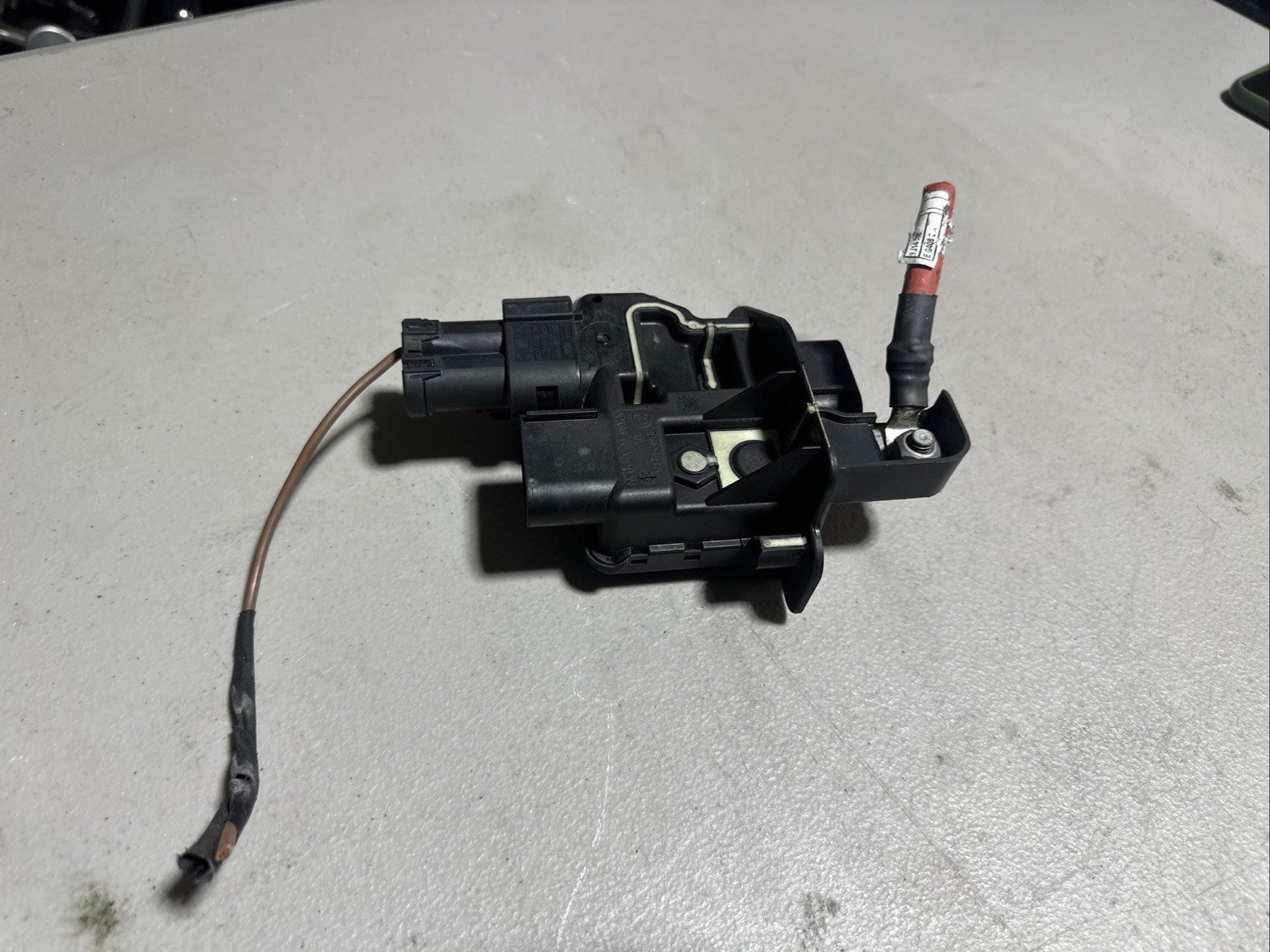 POWER DISTRIBUTION CONTROL MODULE 9285503 BMW F15 F16 X6 X5 (2014-2018) OEM