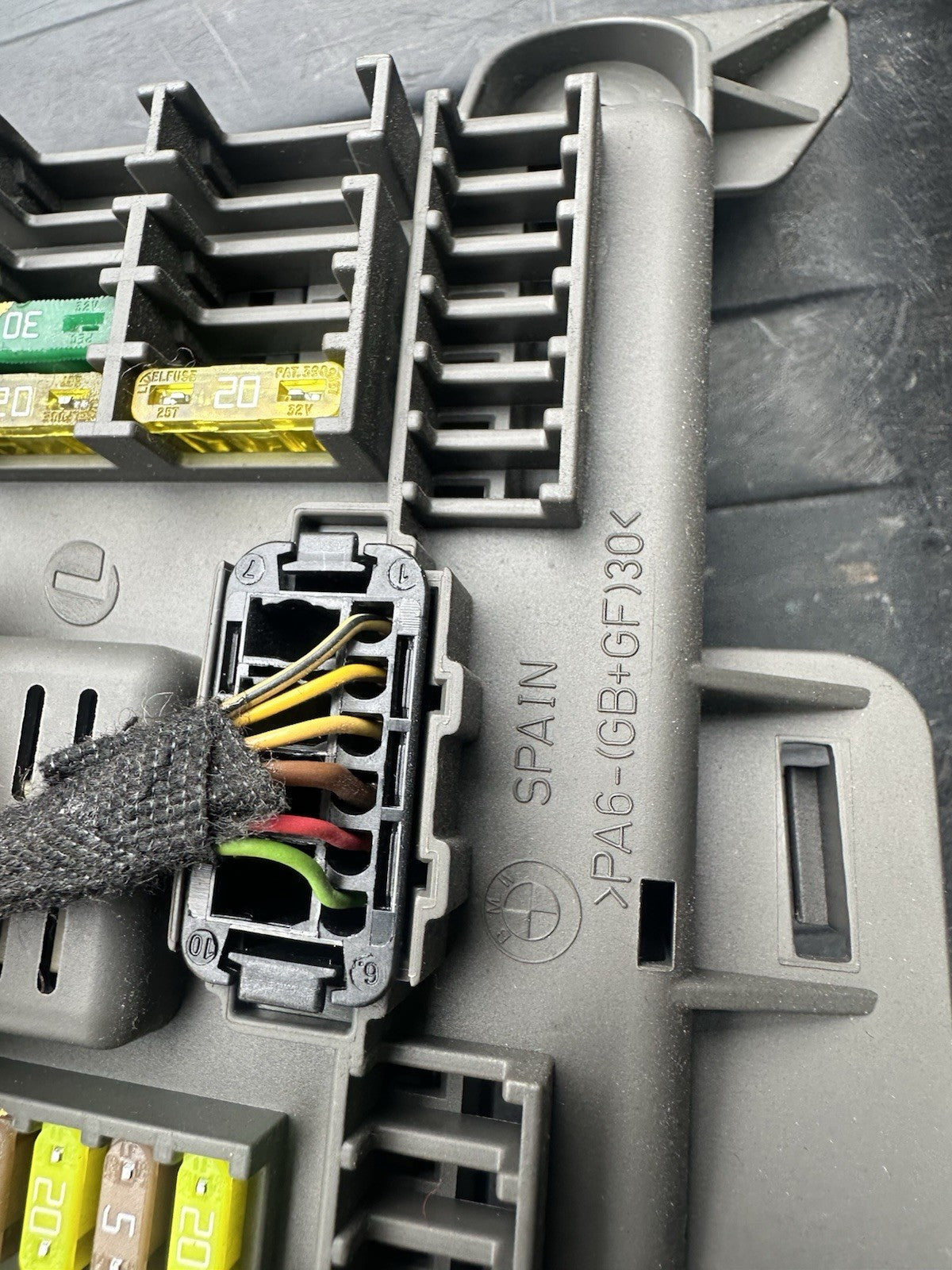 2007-2013 BMW X5 Fusebox Fuse Box Relay Module OEM