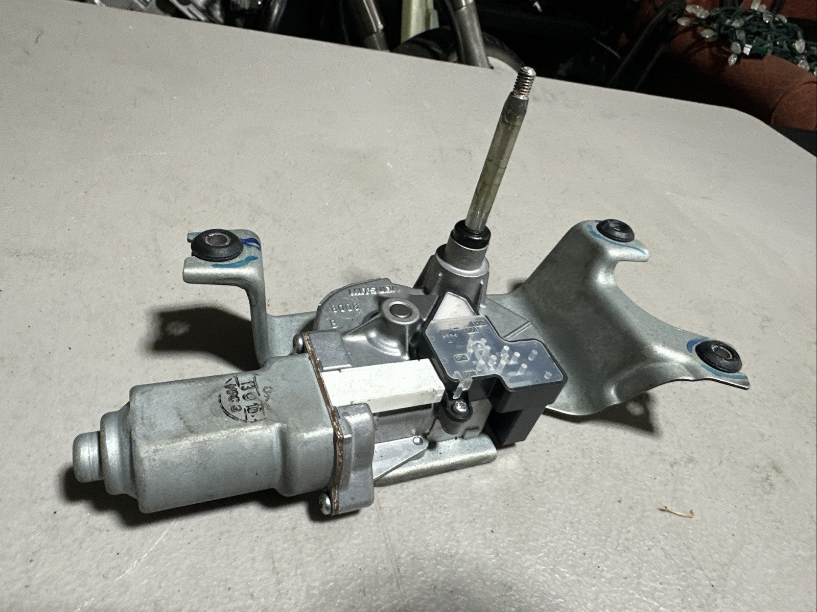 2014-2018 BMW X5 - REAR Hatch Wiper Motor 7318710