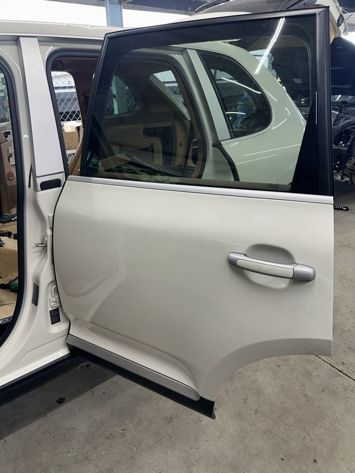 2003-2010 PORSCHE CAYENNE 955 957 REAR LEFT DRIVER SIDE DOOR WINDOW GLASS OE