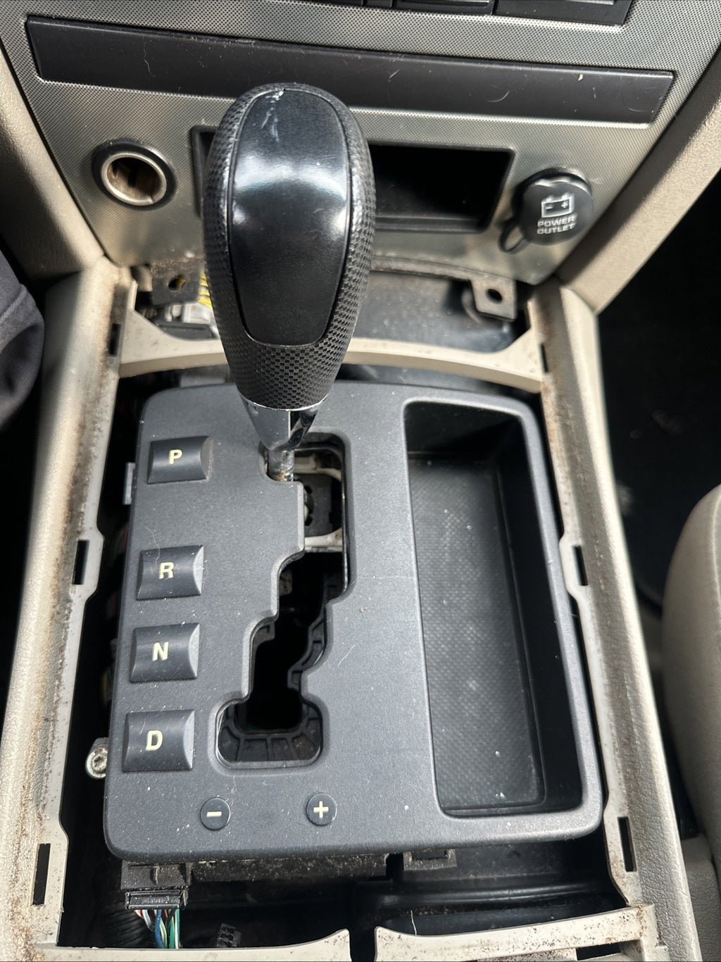 2005 Jeep Grand Cherokee 3.7L Automatic Floor Gear Shift Assembly with Warranty