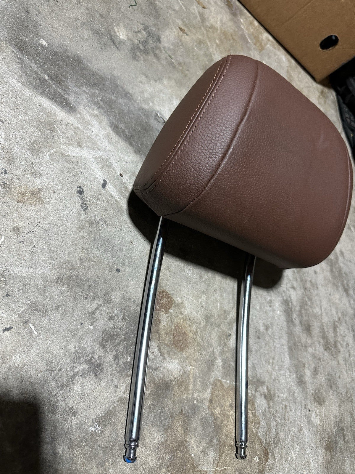 BMW X5 HEADREST FRONT SEAT BROWN F15 2014-2018 OEM