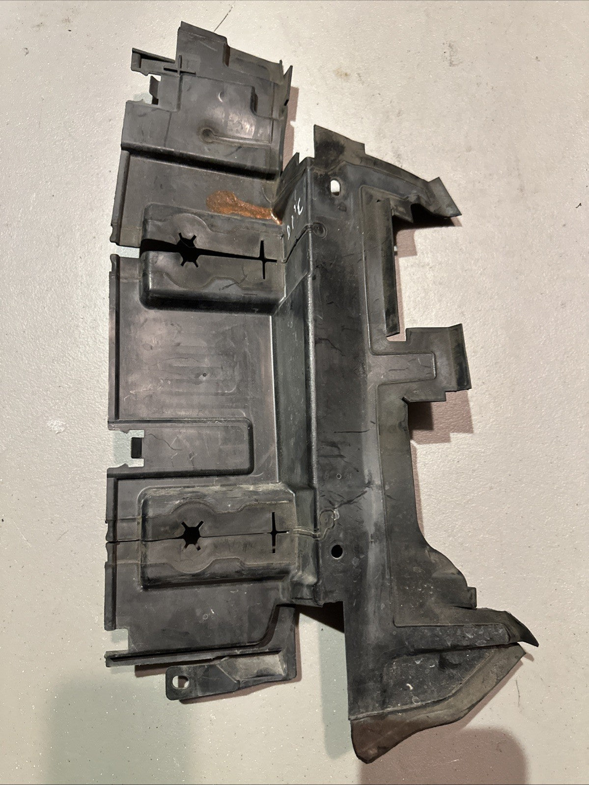 2015 2016 2017 Chrysler 200 Radiator Side Cover RH Passenger Side OEM 68145882A