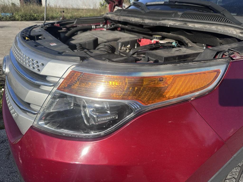 13 - 15 Ford Explorer OEM Headlight Base Halogen Pair RH + LH
