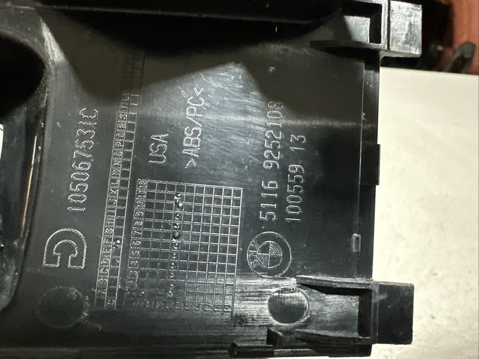 OEM BMW F15 X5 14-18 Center Console 12V Power Outlet Aux USB Port 51169252108