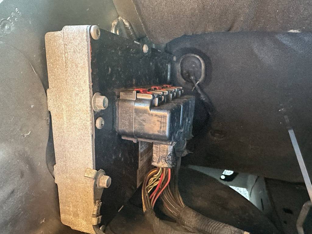 2005 2006 Jeep Grand Cherokee 3.7L A/T Engine Computer ECU ECM PCM P56044516AE