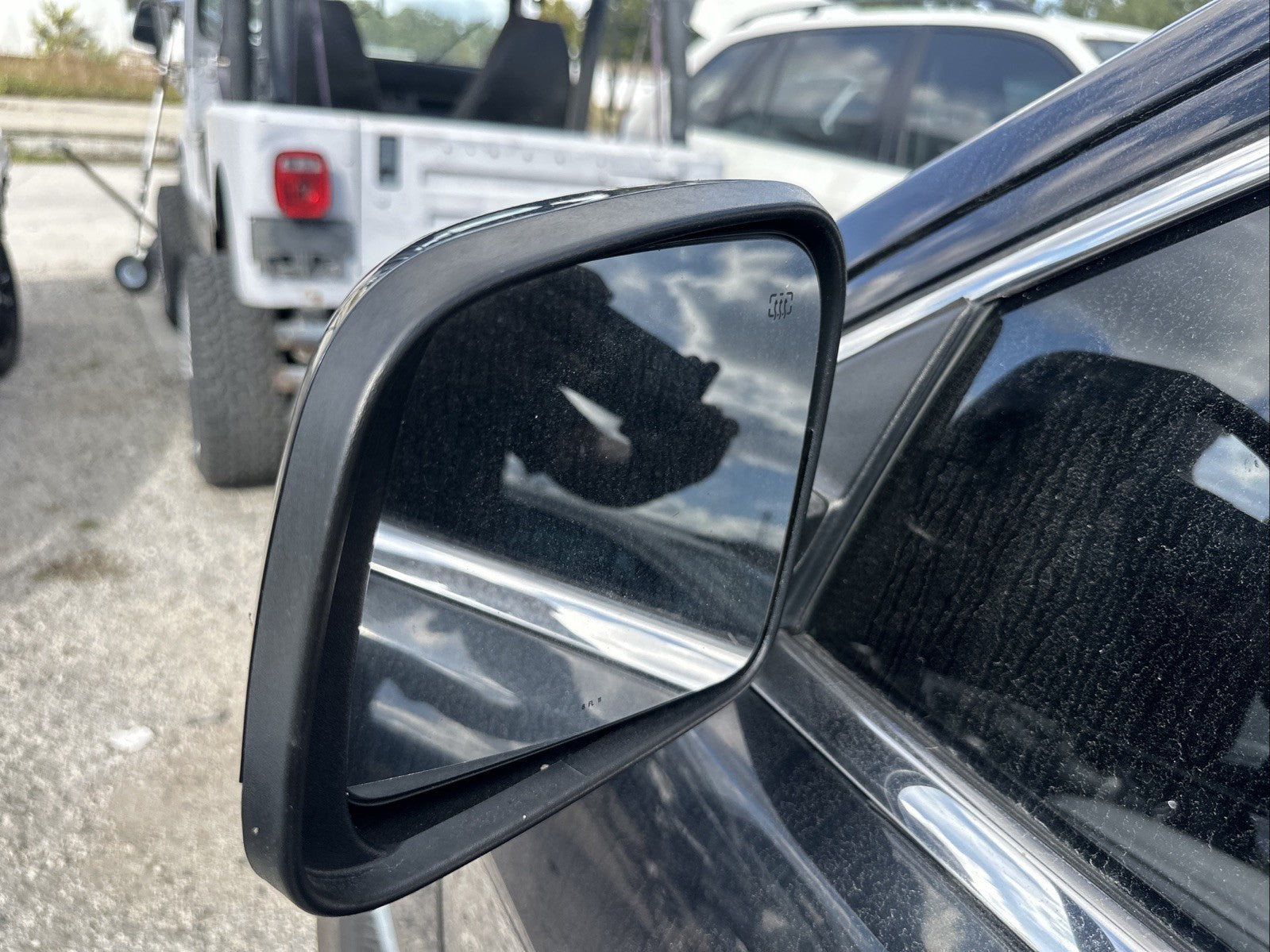 11 - 15 JEEP GRAND CHEROKEE Door Mirror DRIVERbright Black