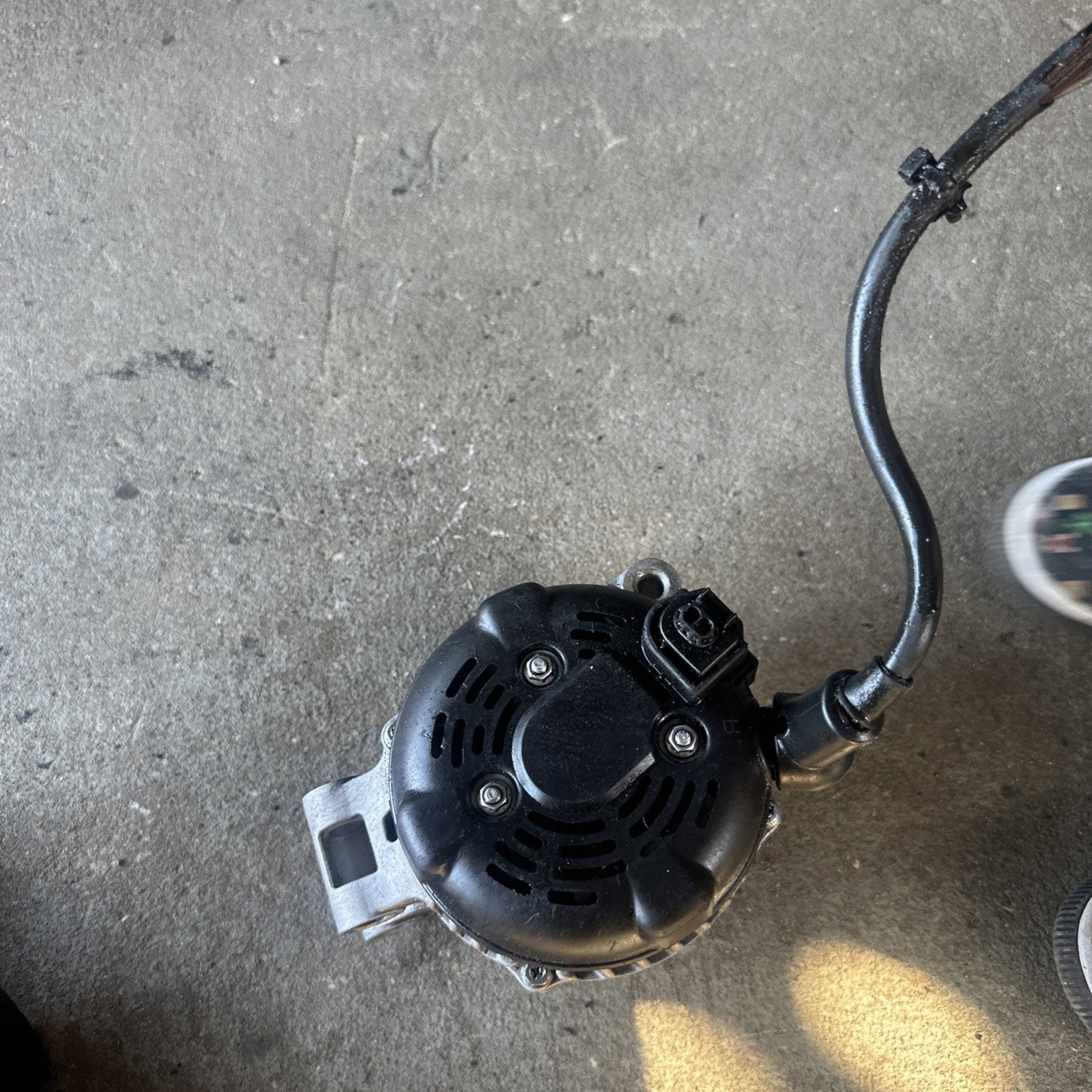 2010-2015 Jaguar XJ XF XK XJL Alternator Generator Assembly 8W83-10300-AC OEM