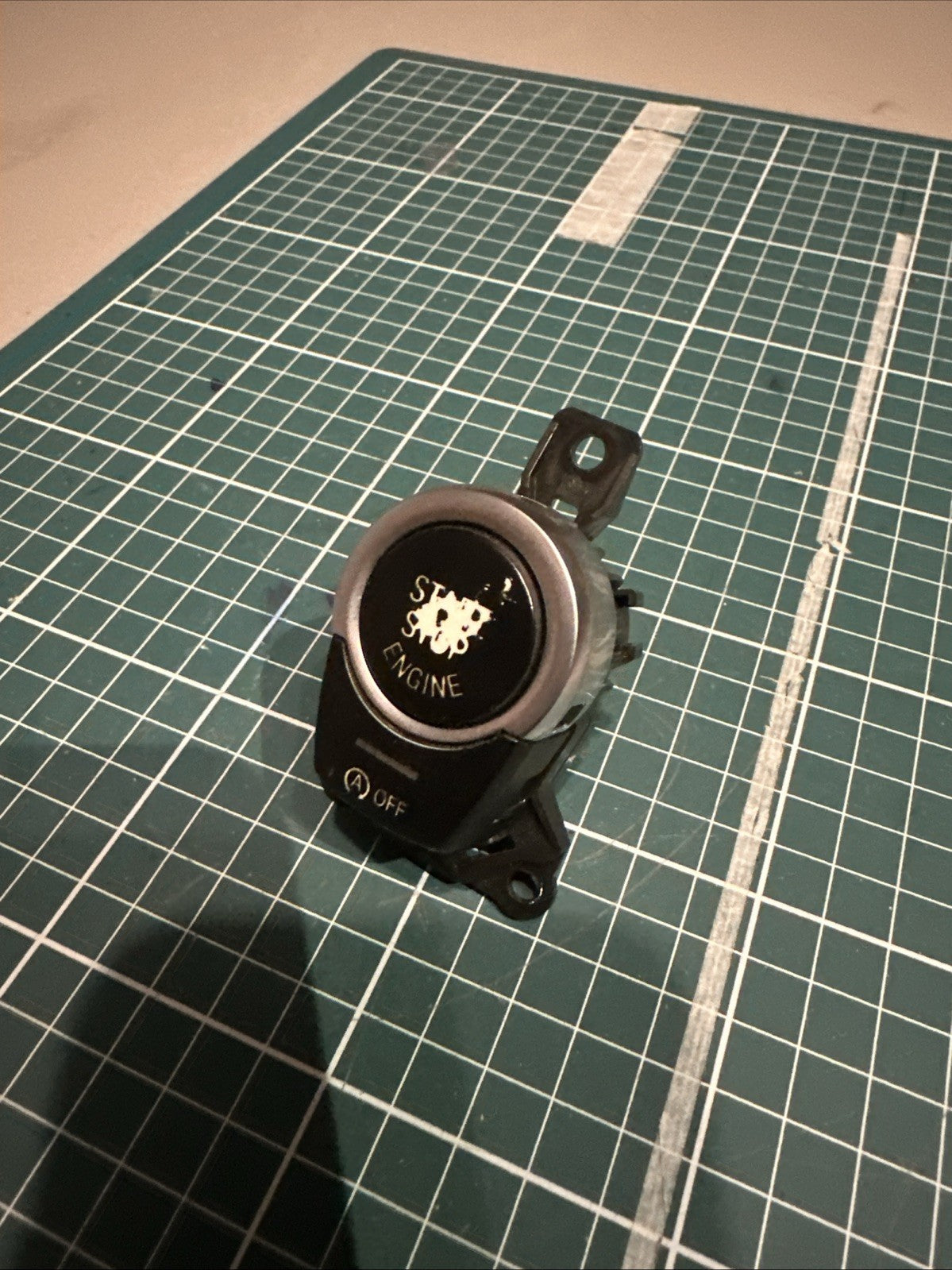 09-15 BMW F01 F02 7-Series Engine Ignition Button Start Stop Switch Bezel OEM