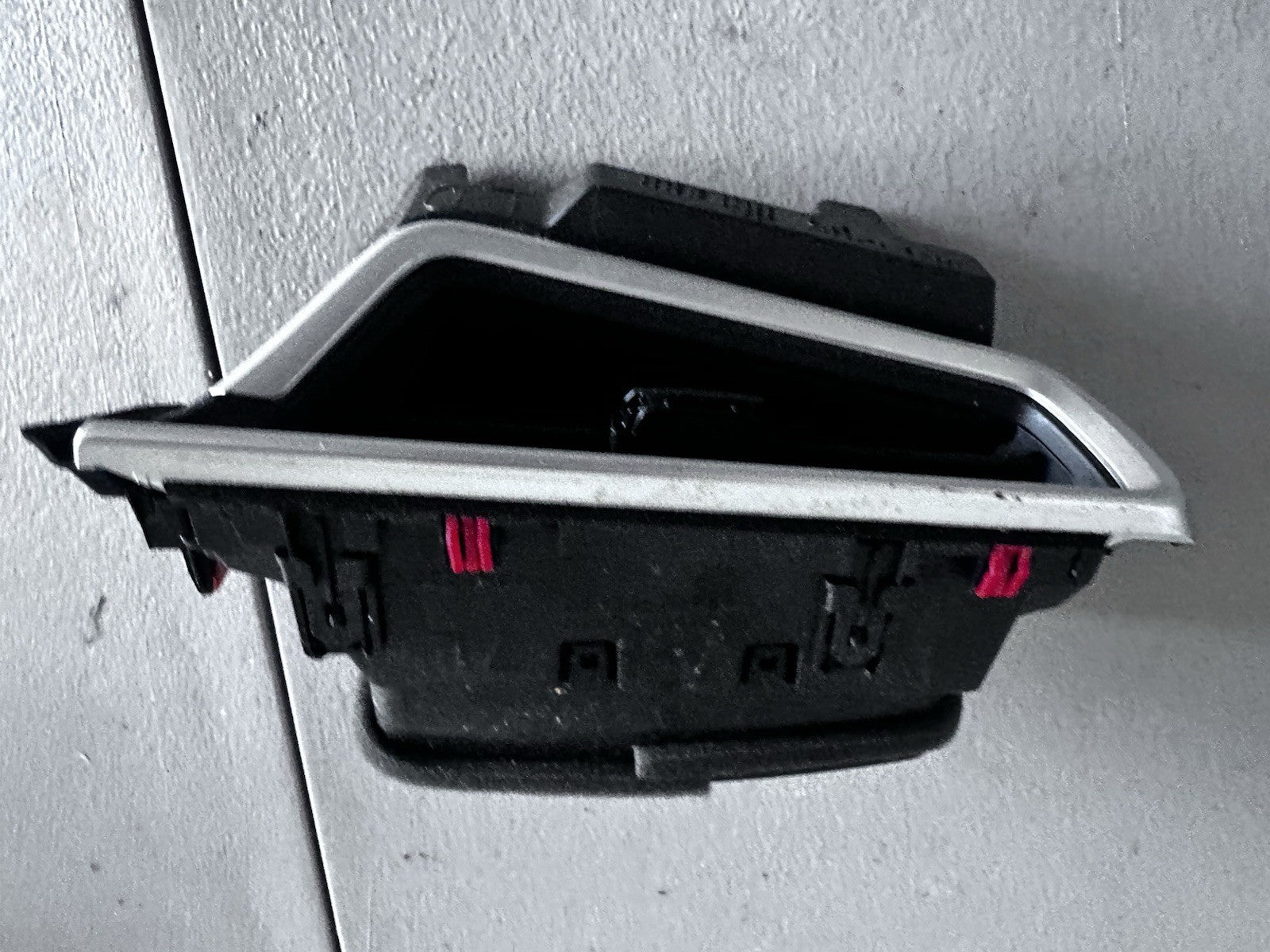 20-26 TOYOTA COROLLA FRONT LEFT DRIVER SIDE DASH BOARD OUTER A/C VENT OEM