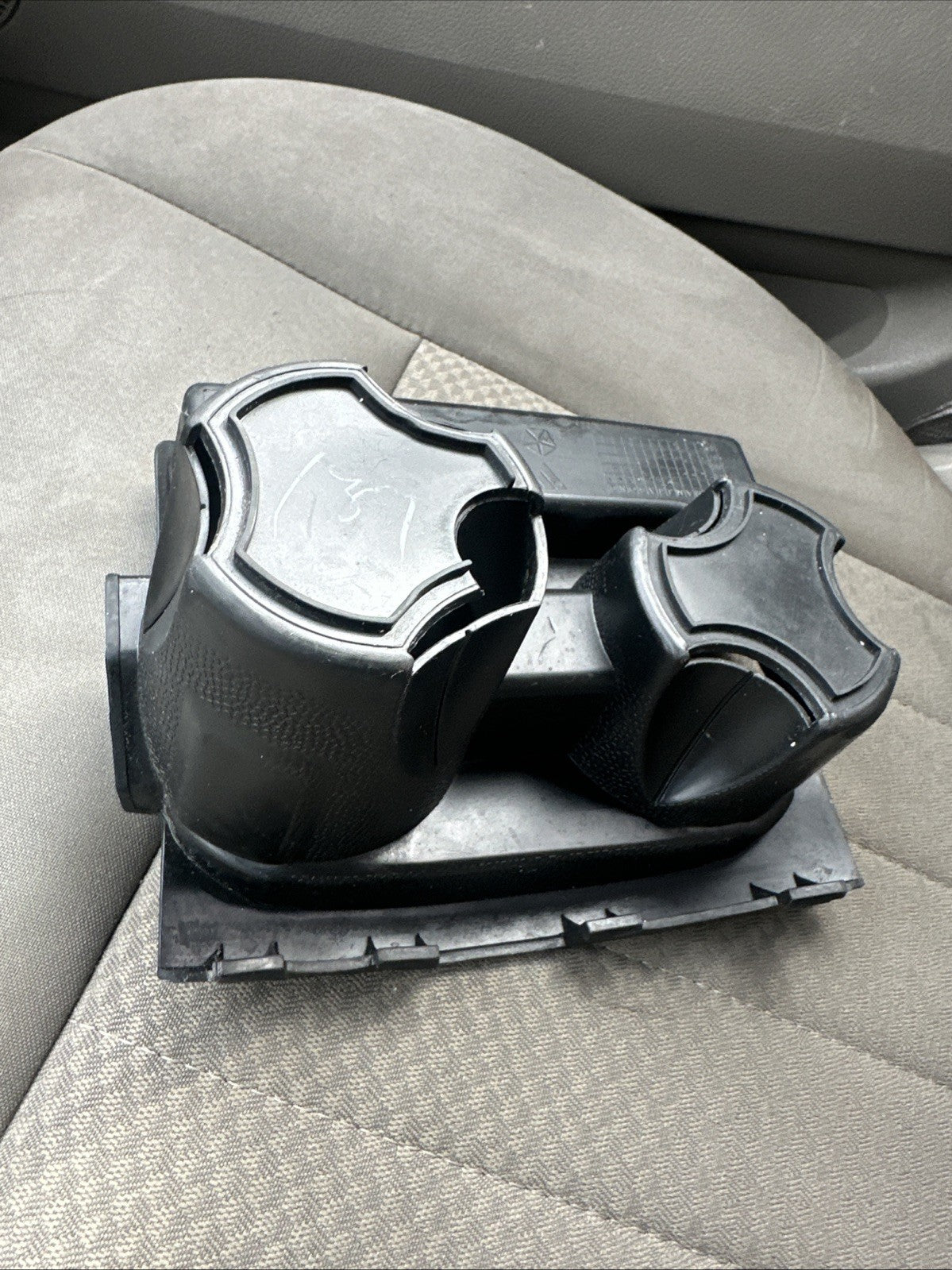 2006 Jeep Grand Cherokee Center Console Cup Holder *ONLY* Tan