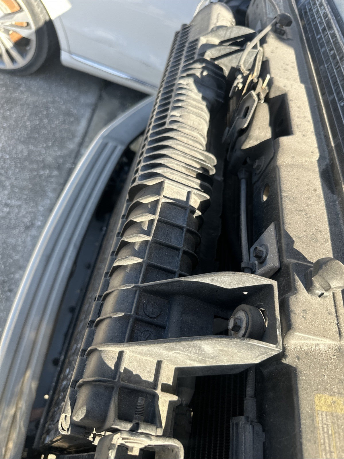 08 09 10 Ford F350 Super Duty USED 6.4L Diesel OEM Radiator 8C34-6C839-AH