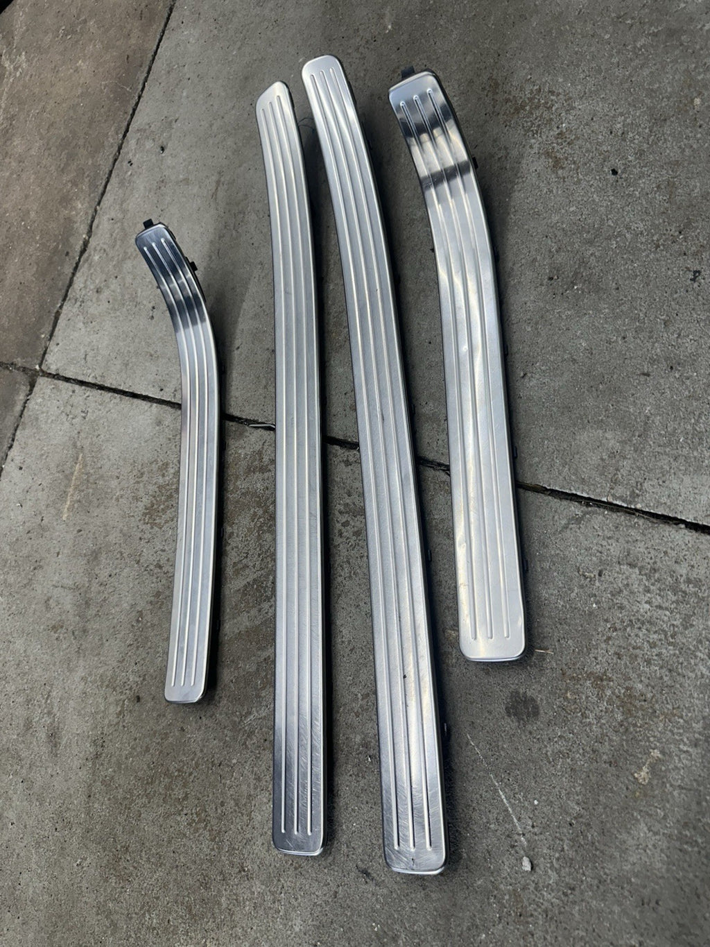 2004 PORSCHE CAYENNE  Scuff Plates