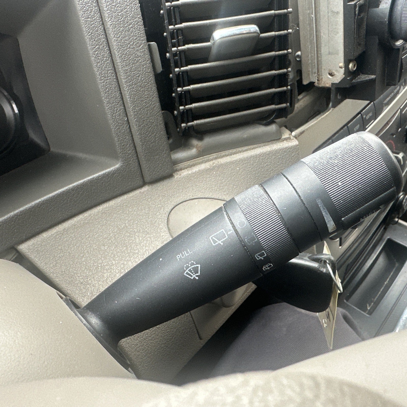 OEM 05-07 Jeep Grand Cherokee WK Wiper Stalk Switch 05143310AC