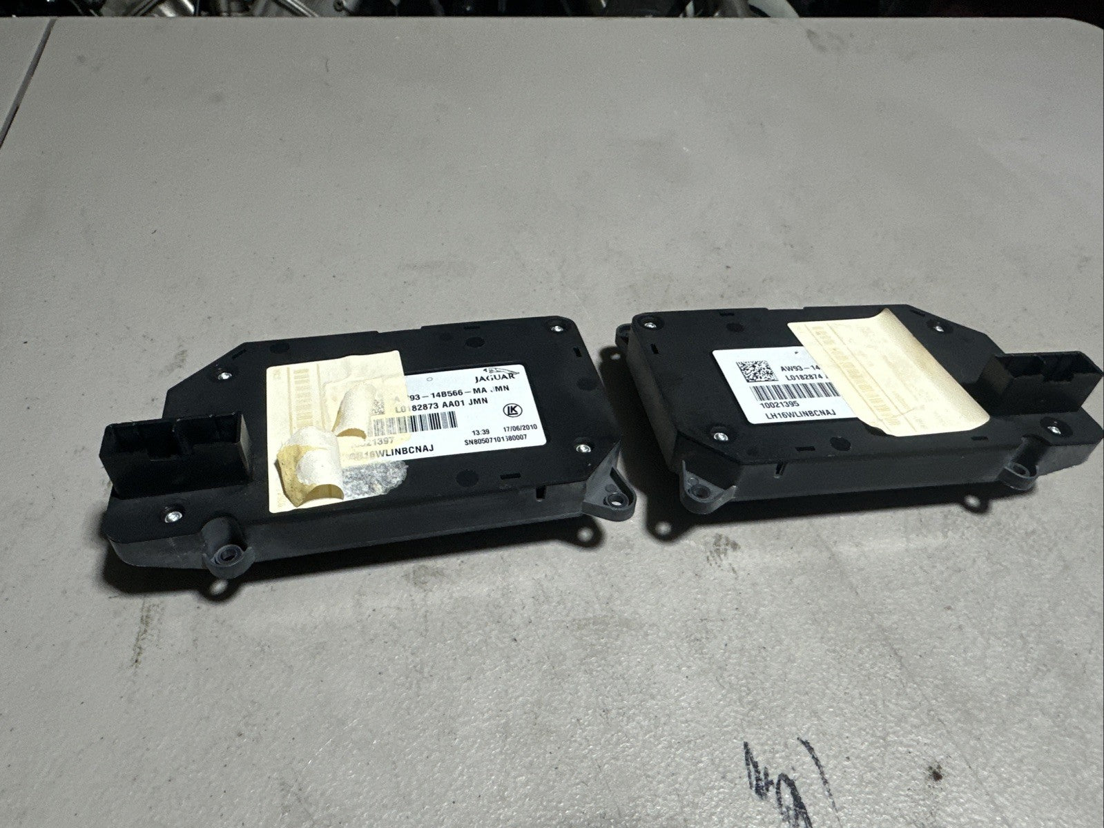 10-19 Jaguar X351 XJL XJ Front RH + LH  Side Seat Control Switch OEM