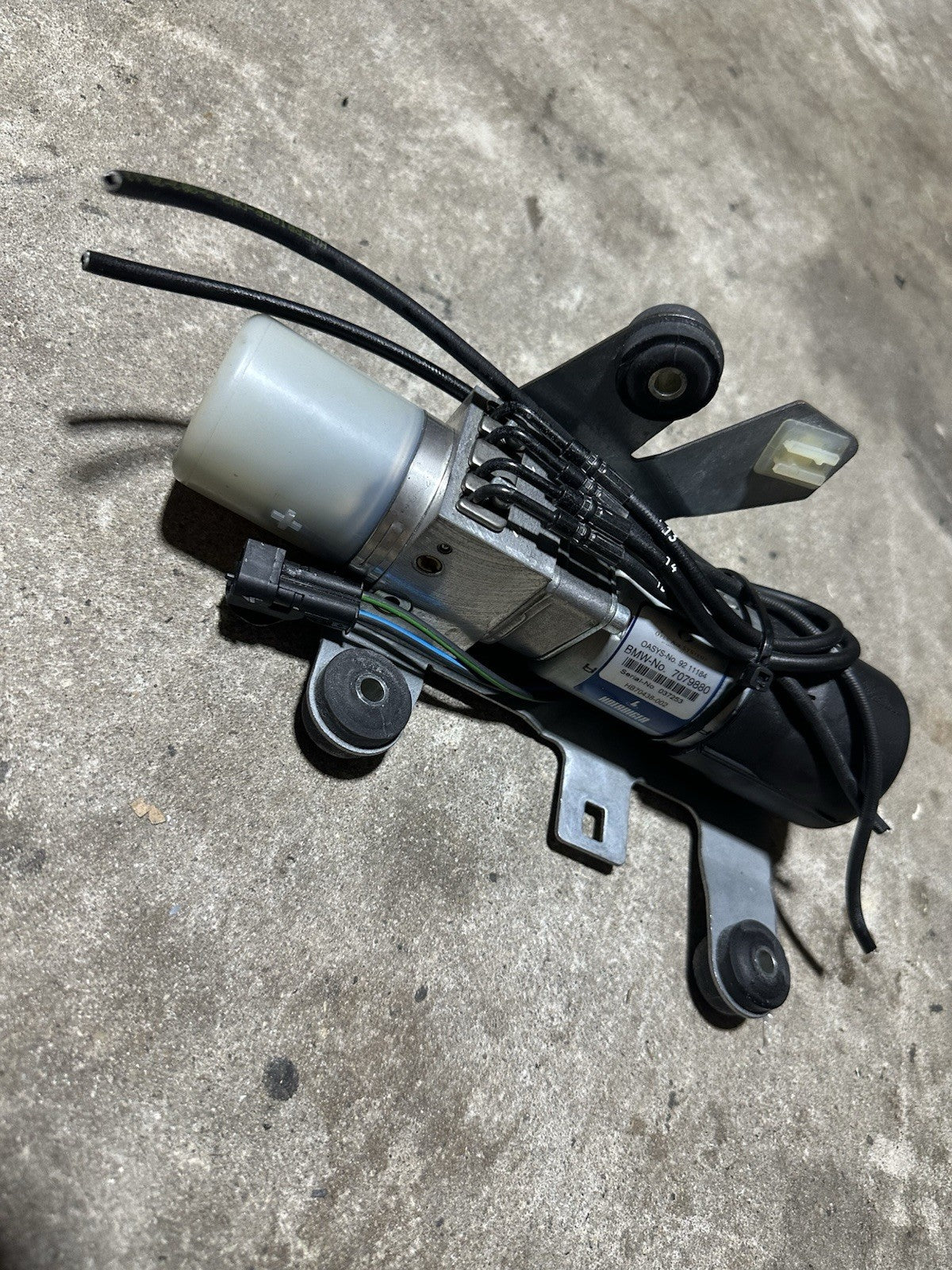 MINI COOPER Convertible Roof Top Pump Hydraulic OEM 2005 - 2008  Tested