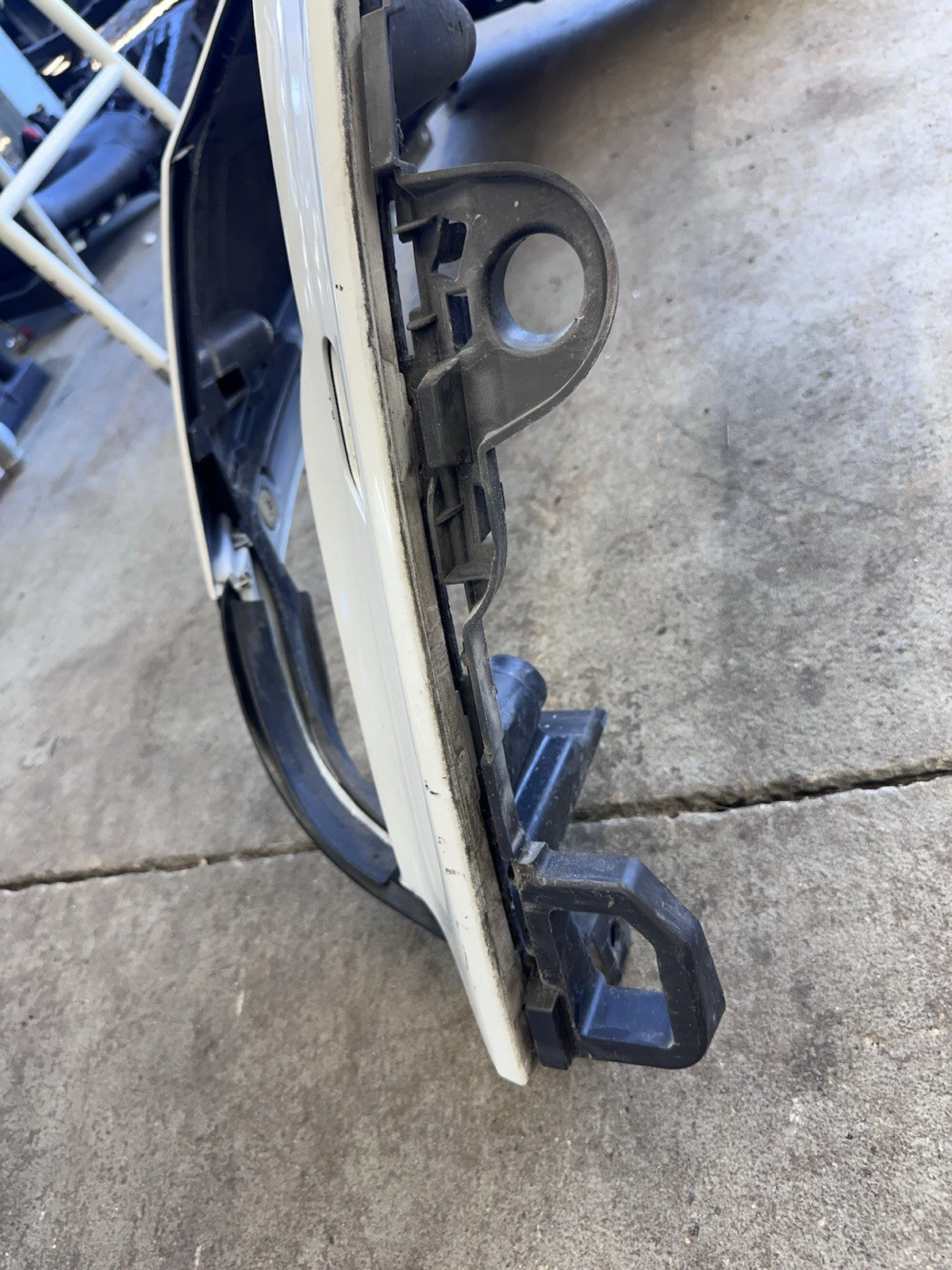 07-13 BMW E70 X5 Front Left Driver Side Fender Cover Panel White OEM✅