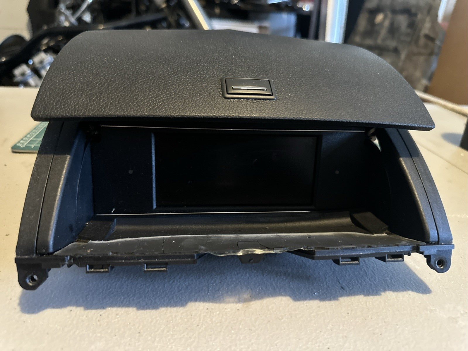 08-11 Mercedes W204 C300 C350 Navigation LCD Display Screen Monitor w/ Cover OEM