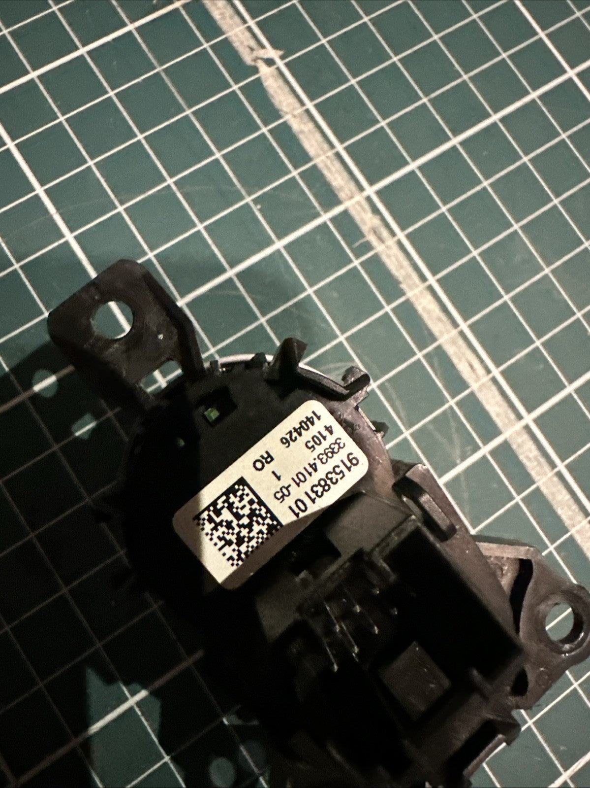 09-15 BMW F01 F02 7-Series Engine Ignition Button Start Stop Switch Bezel OEM