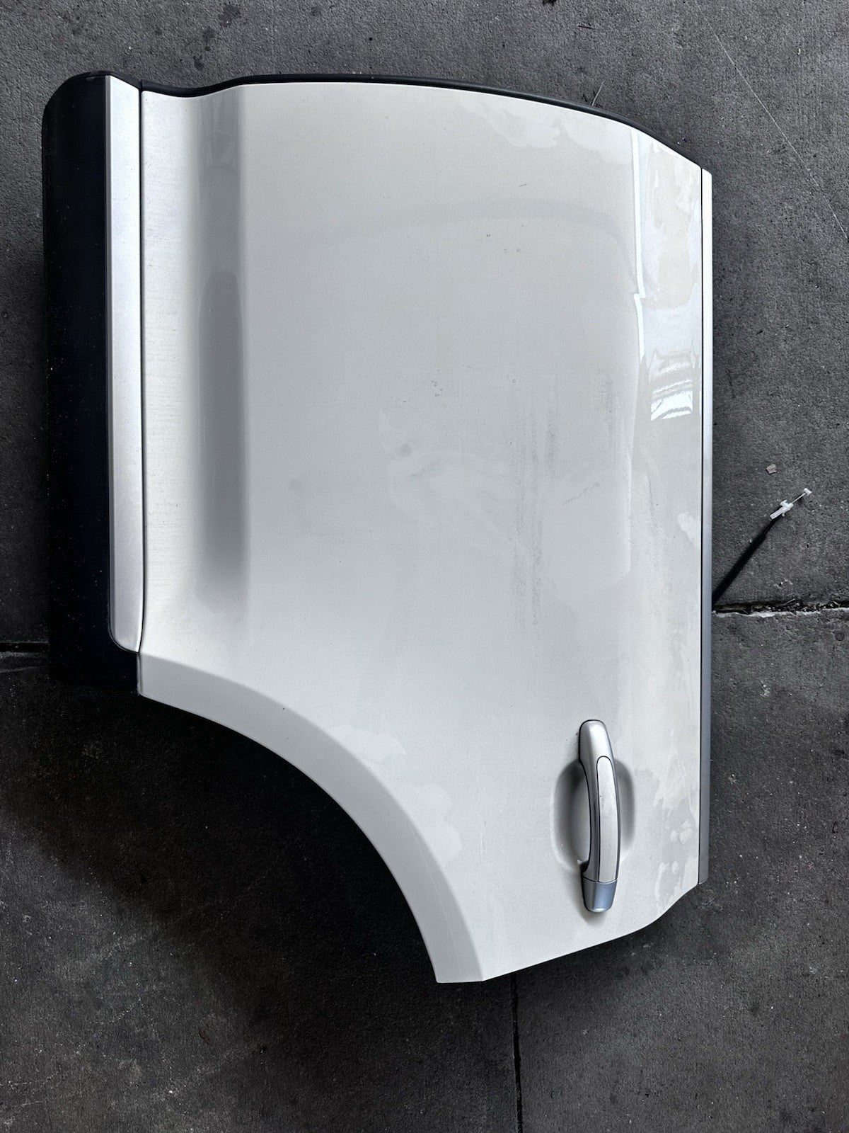 03-06 Porsche Cayenne 955 Rear Left Driver Side Exterior Door Shell Panel White