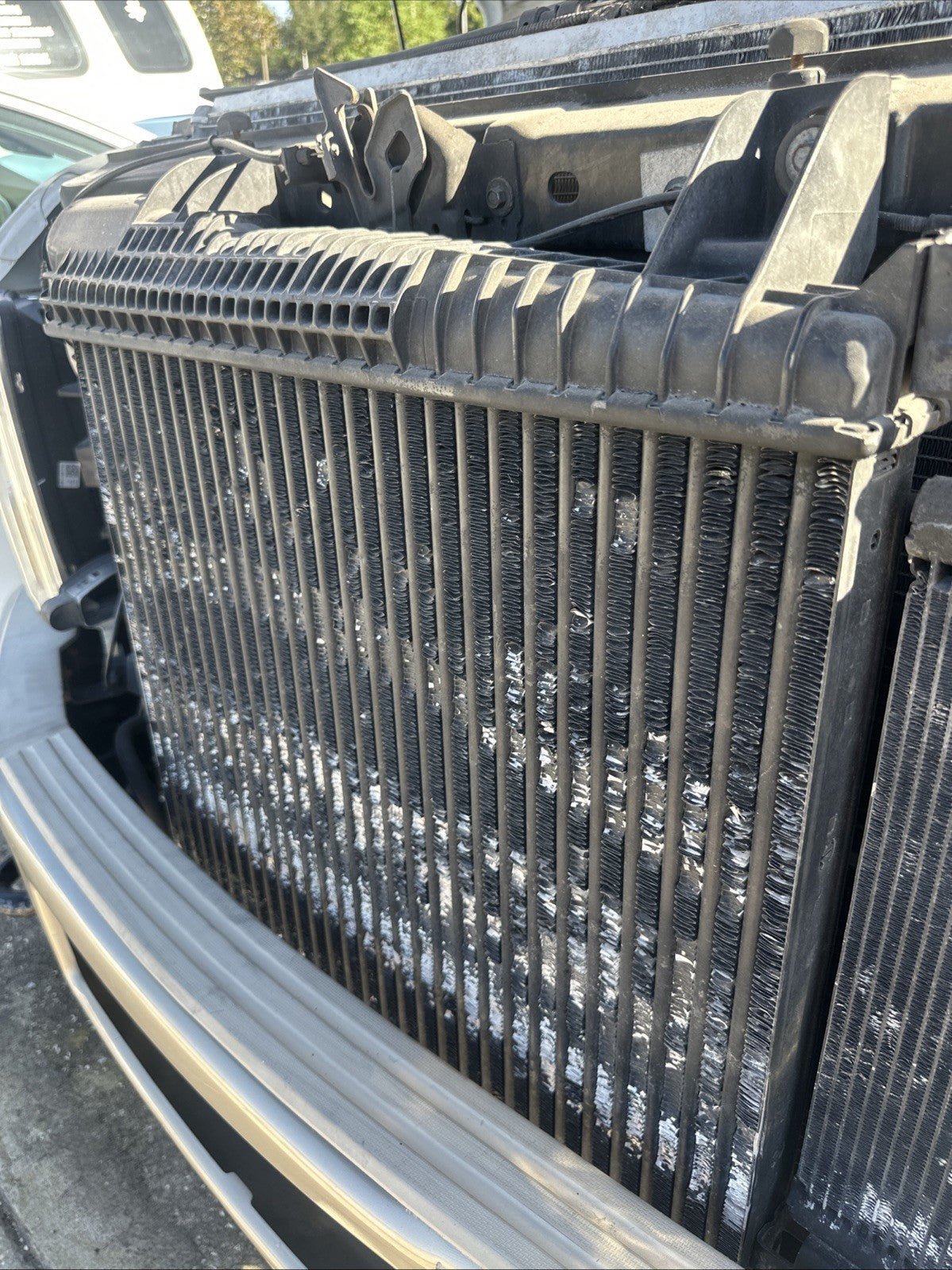 08 09 10 Ford F350 Super Duty USED 6.4L Diesel OEM Radiator 8C34-6C839-AH