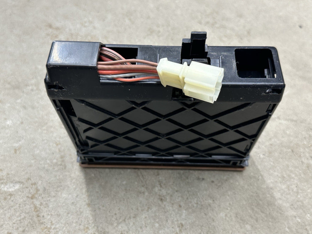 2004 Porsche Cayenne S ✦ Center Dash Console Tray 7L5857321A OEM G1-3