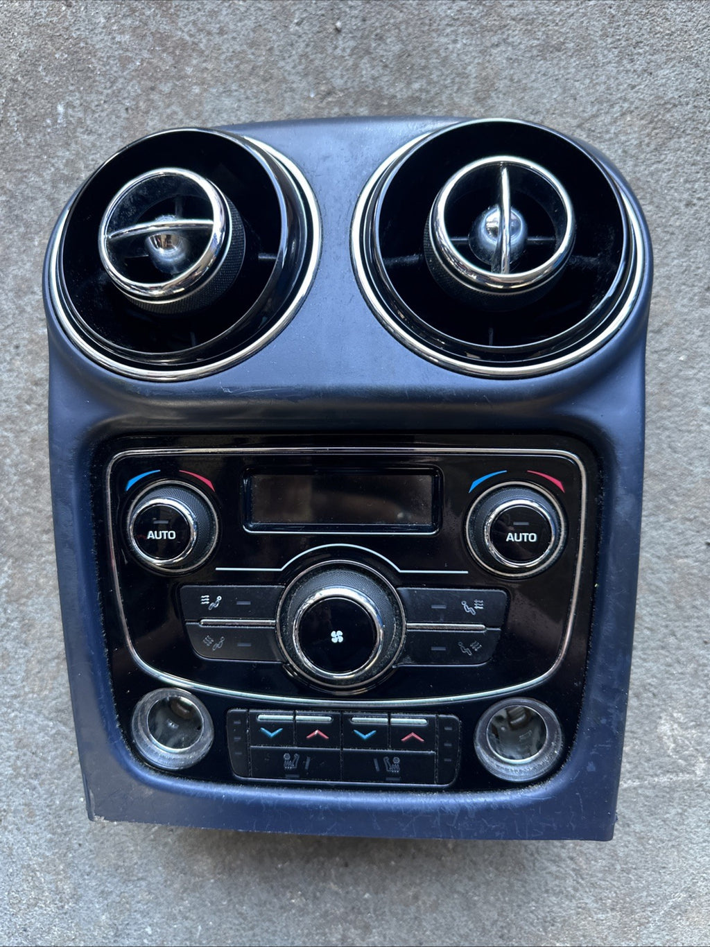 10-19 Jaguar X351 XJ Rear Center Console A/C Climate Control Switch w/ Trim OEM