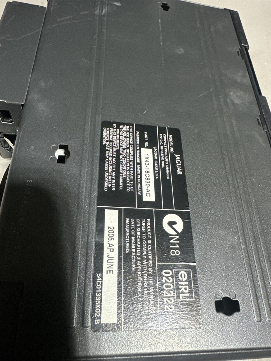 2004-2008 Jaguar XJ XJ8 Stereo 6 Disc CD Player Changer OEM 1X43-18C830-AC