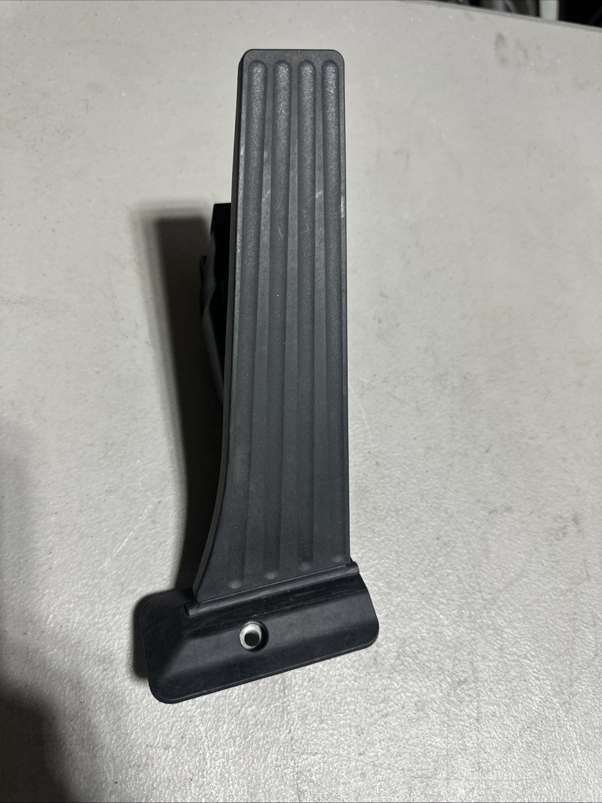 2014 - 2024 BMW X3 G01 ACCELERATOR GAS PEDAL W/ THROTTLE SENSOR OEM 35426853175