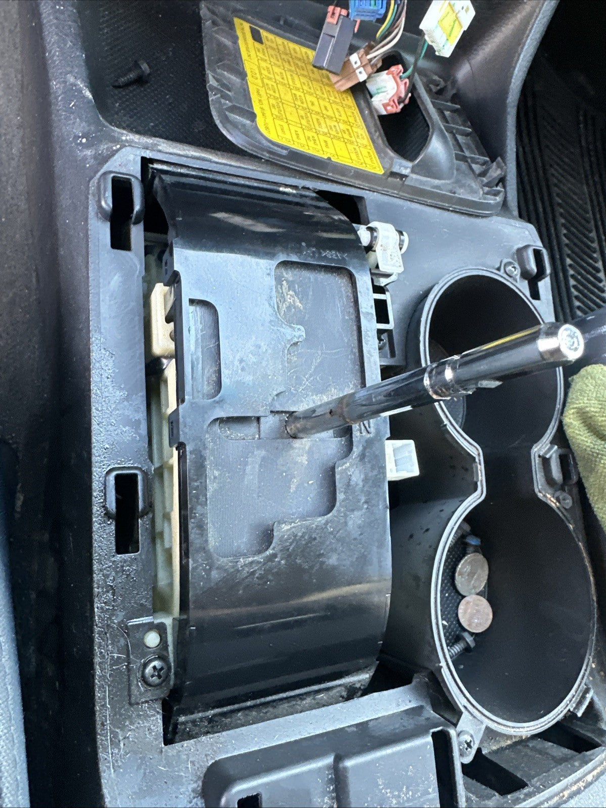 2011 - 2013 Kia Sorento GEAR SHIFTER SELECTOR 46700-1U100VA