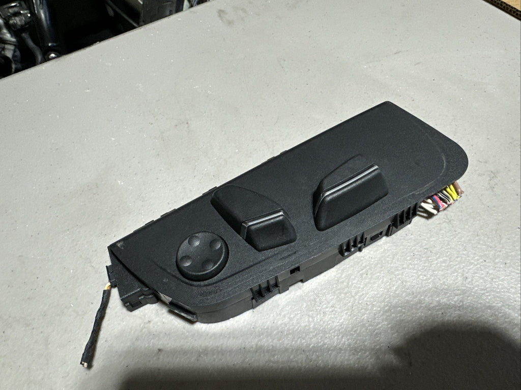 2014-18 BMW X5 15-19 X6 FRONT RIGHT PASSENGER SEAT ADJUSTMENT CONTROL SWITCH