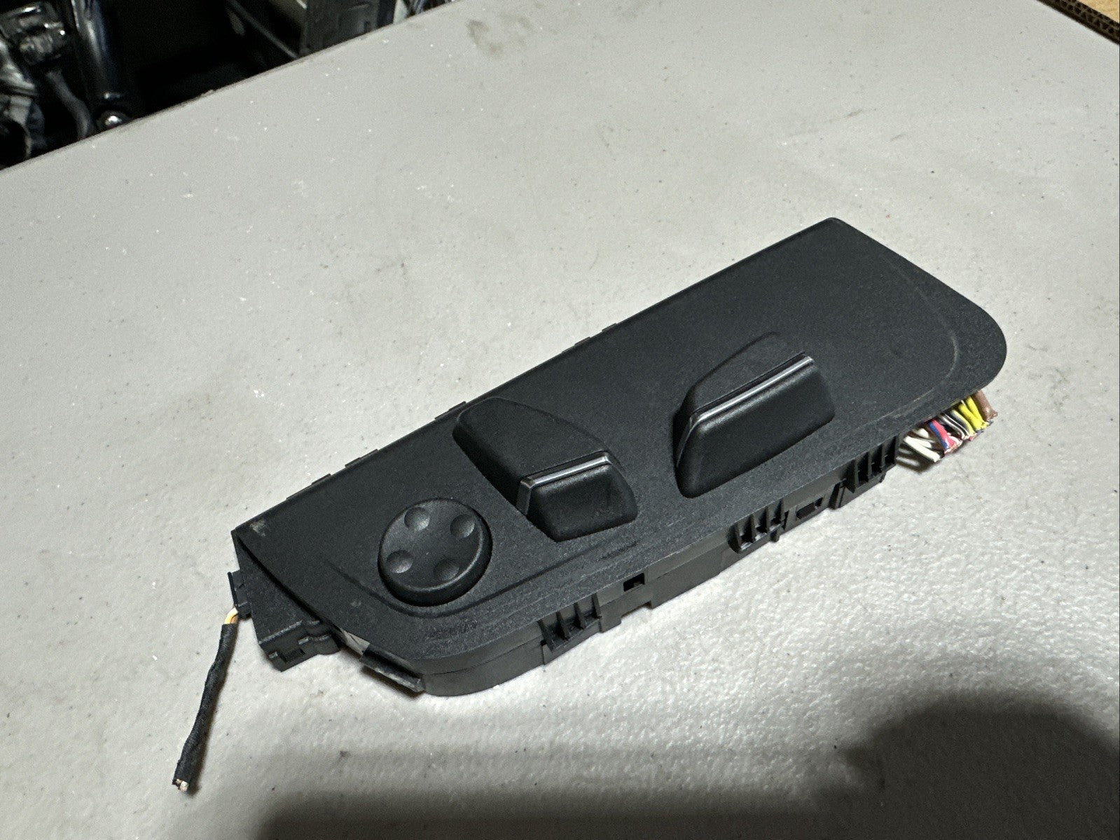 2014-18 BMW X5 15-19 X6 FRONT RIGHT PASSENGER SEAT ADJUSTMENT CONTROL SWITCH