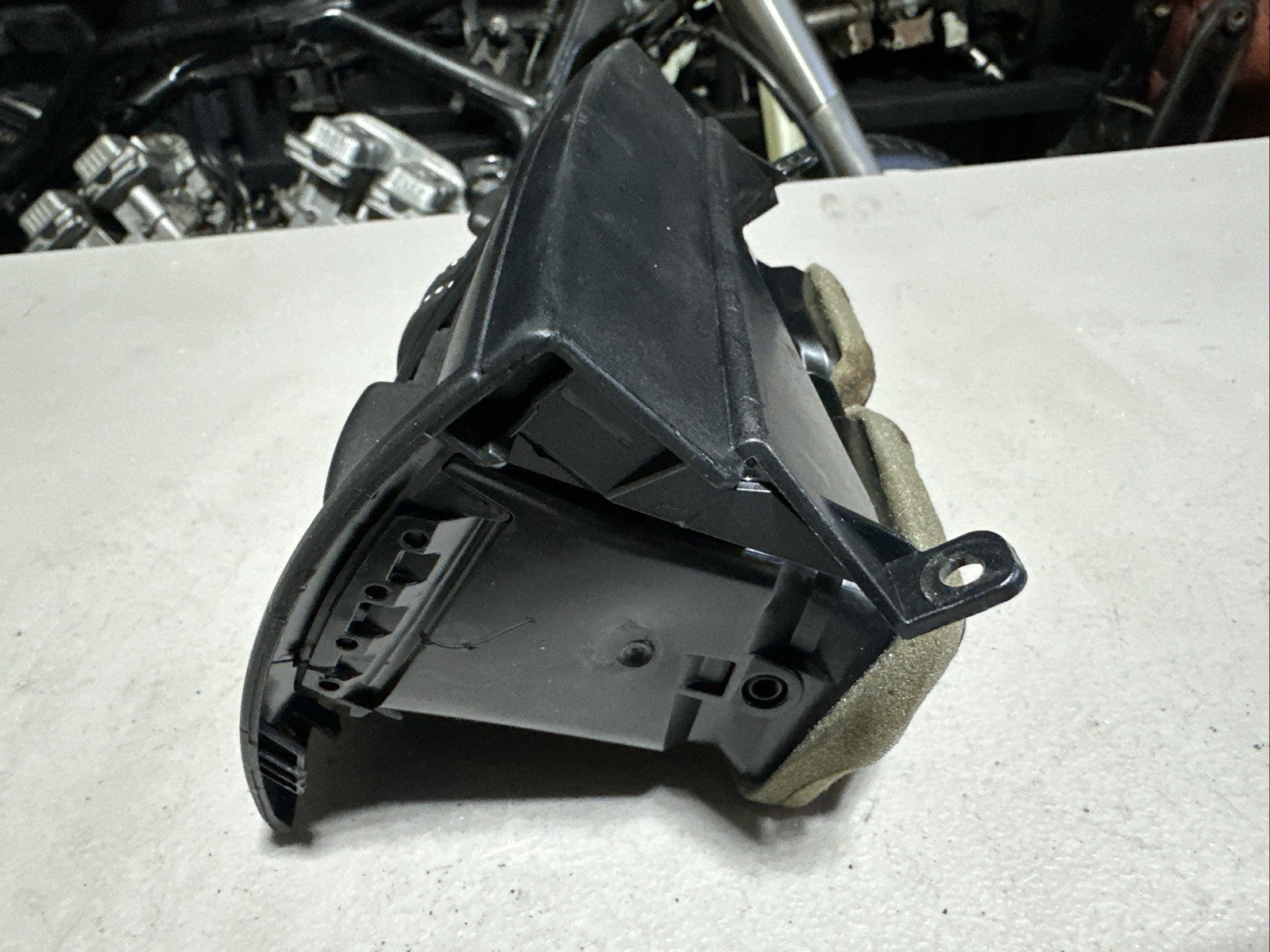 BMW X5 F15 2016 Rear Center Console Air Vent Grille Climate Vents 925201206 OEM