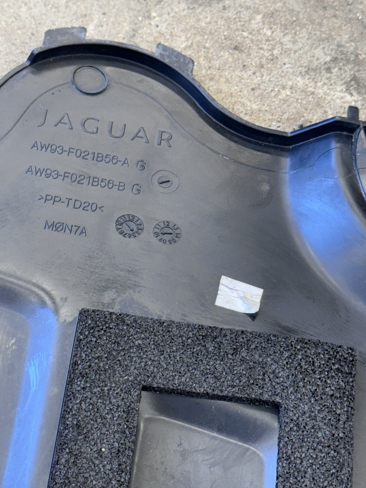 H501109 2010-2018 Jaguar XJ XJL Battery Tray Cover Plate Trim AW93-F021B56-AG