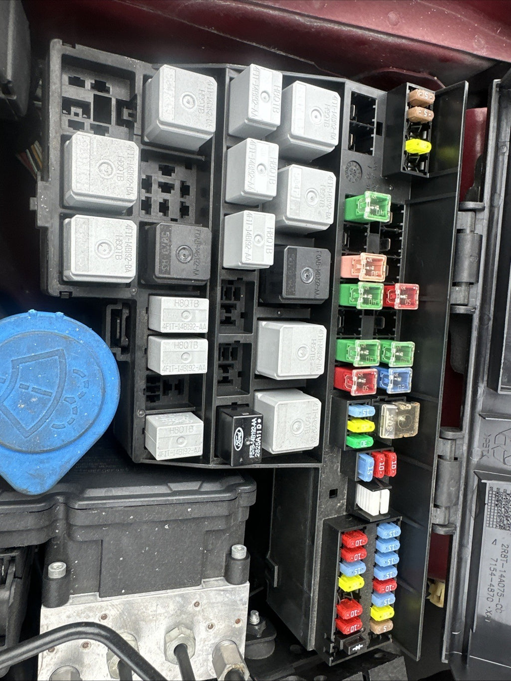 03-04 Jaguar S Type Front Engine Power Supply Fuse Junction Box Panel OEM