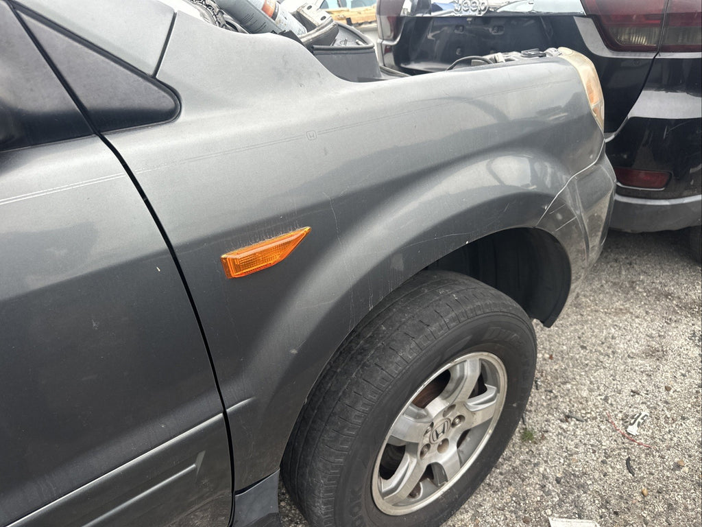 2006-2008 Honda Pilot Front Passenger Right Side Fender w/ Signal Lamp OEM