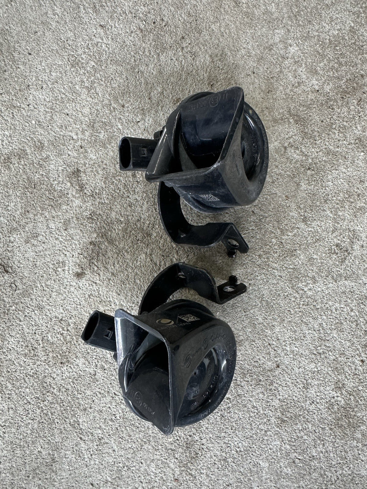 03-10 Porsche Cayenne 955 Low & High Tone Pitch Horn Signal Alarm Oem