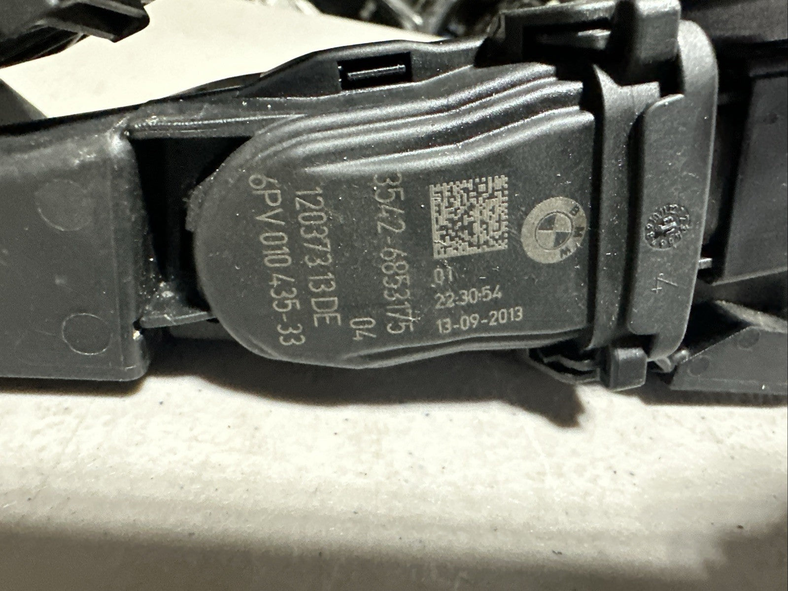 2014 - 2024 BMW X3 G01 ACCELERATOR GAS PEDAL W/ THROTTLE SENSOR OEM 35426853175