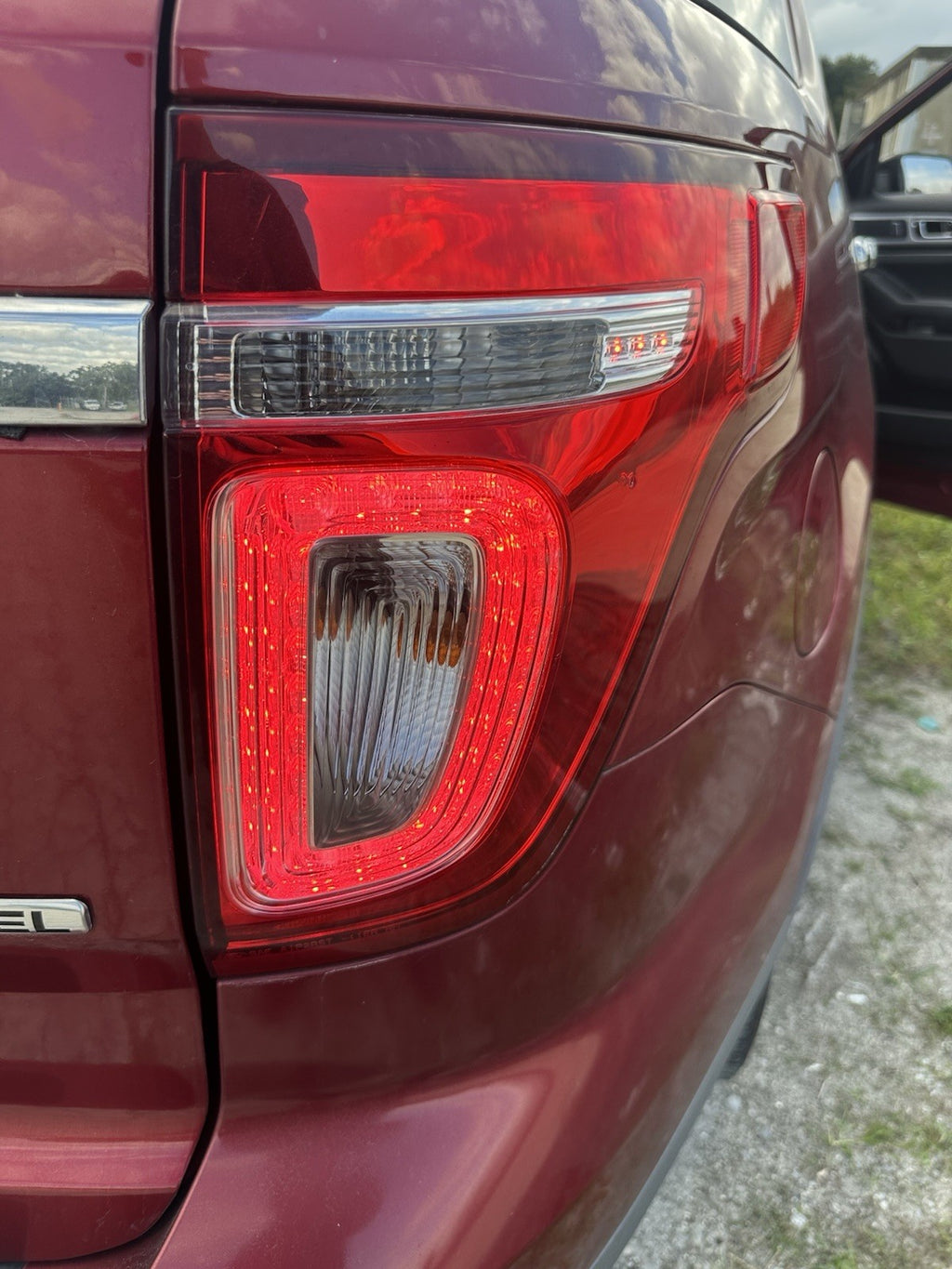 2014 FORD EXPLORER PAIR TAIL LIGHT LAMP OEM