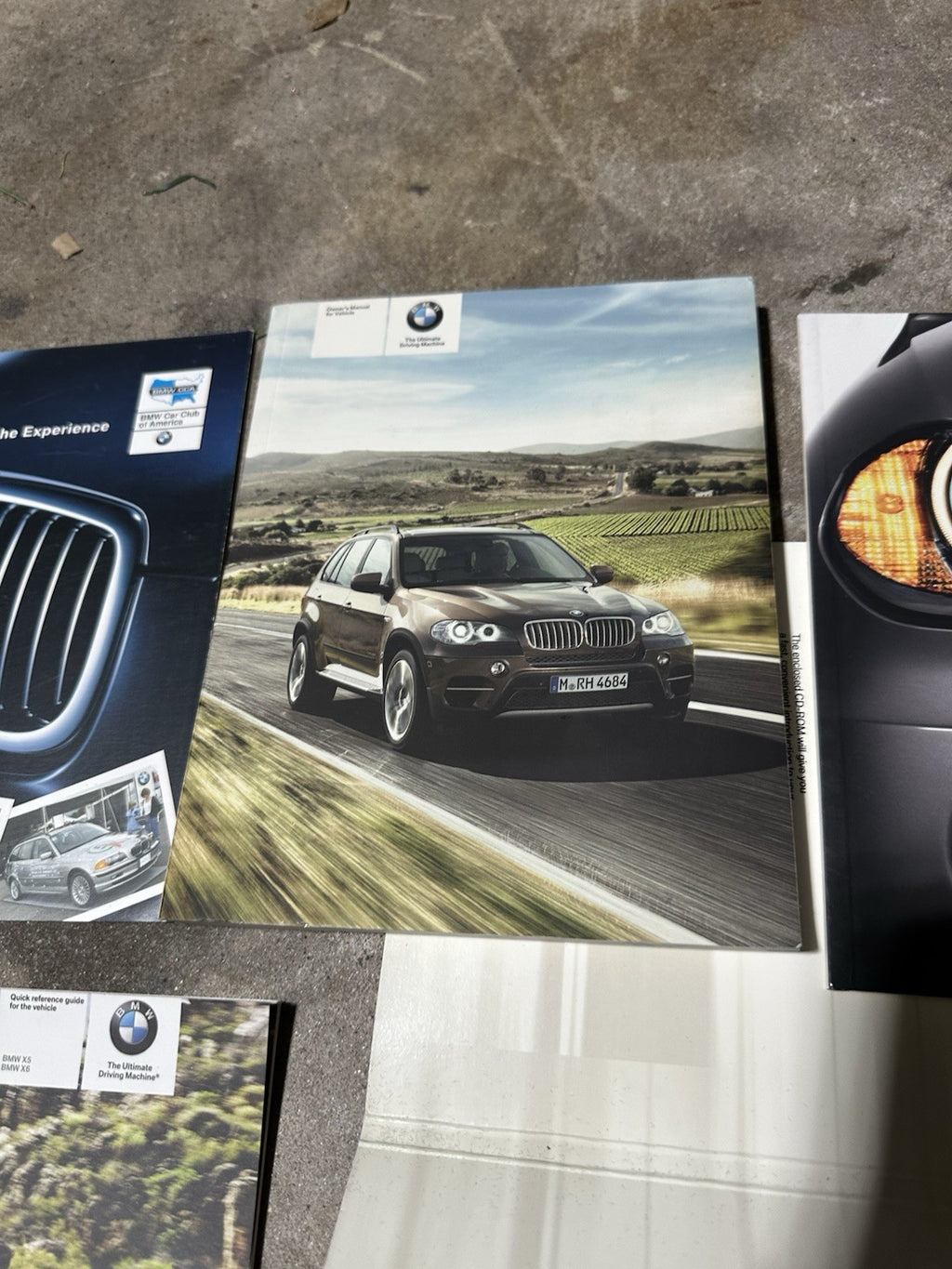 2011 BMW X5 X6 X5/X6 M owners manual & portfolio