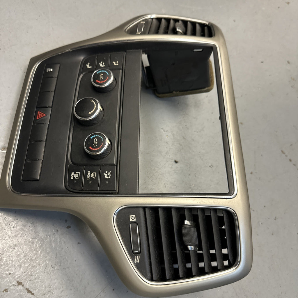 11-13 OEM Jeep Grand Cherokee Center Dash Radio Trim Bezel Panel Air Vent Silver