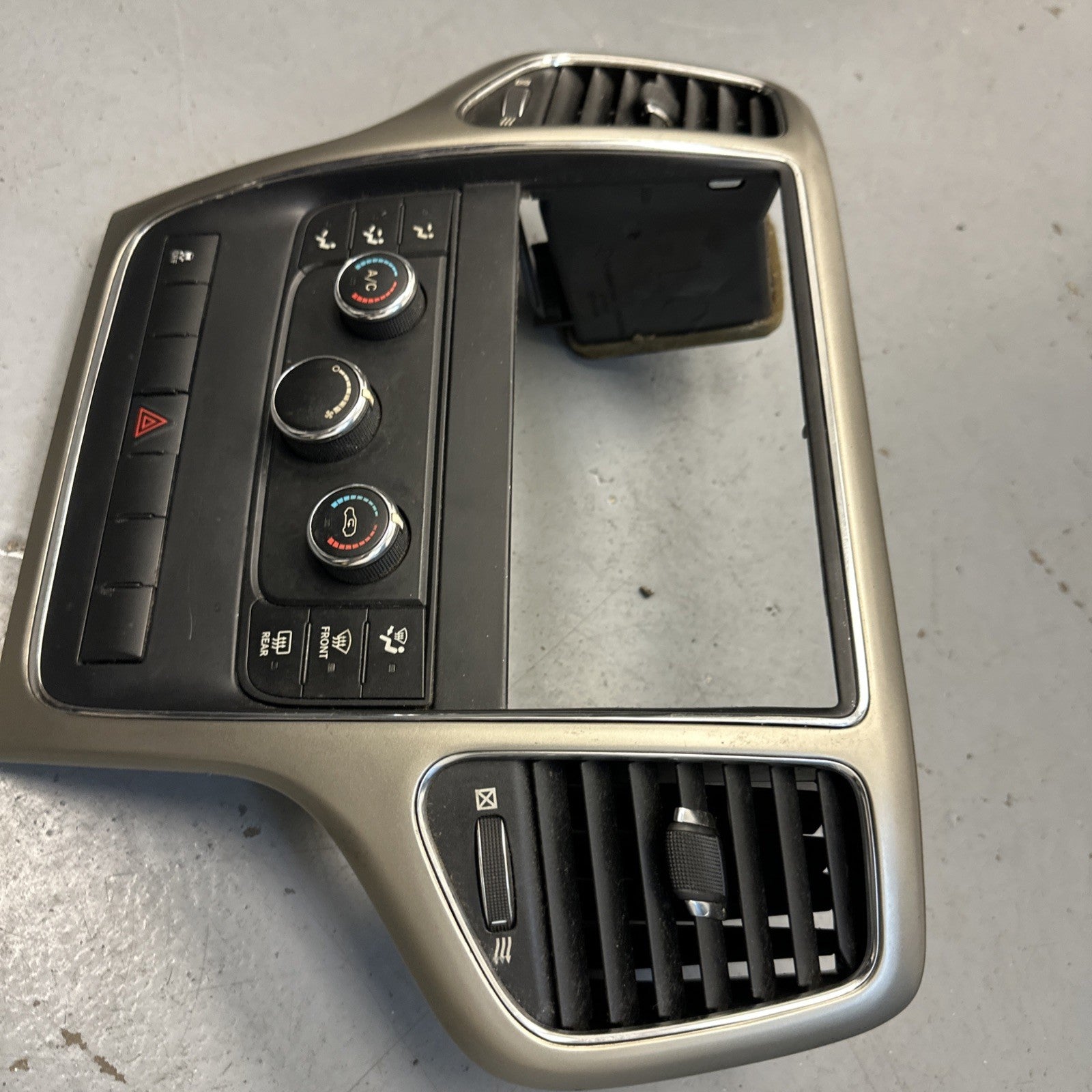 11-13 OEM Jeep Grand Cherokee Center Dash Radio Trim Bezel Panel Air Vent Silver